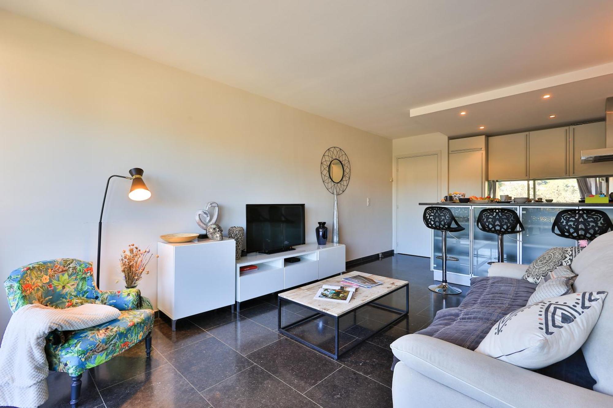 Centre St Tropez - 2 Pieces -clim Piscine Parking Apartamento *